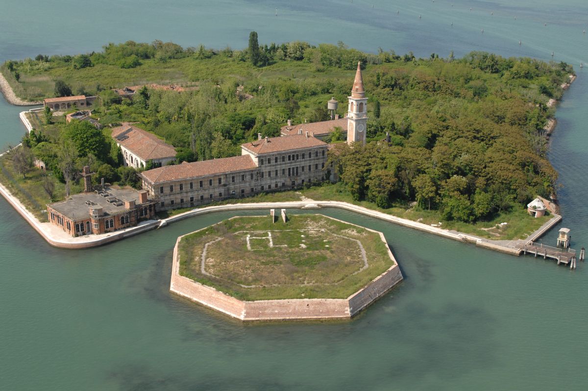 Poveglia: the mysterious ghost island that wants to be reborn | Visitvenezia.eu